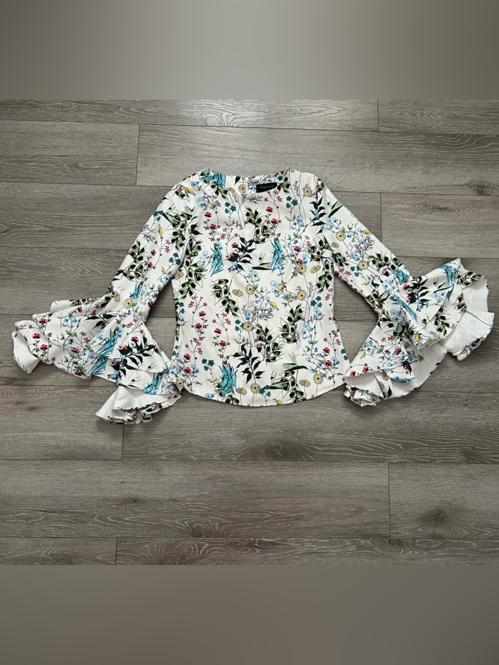 Gracia White Floral Bell-Sleeve Blouse - Picture 2 of 8